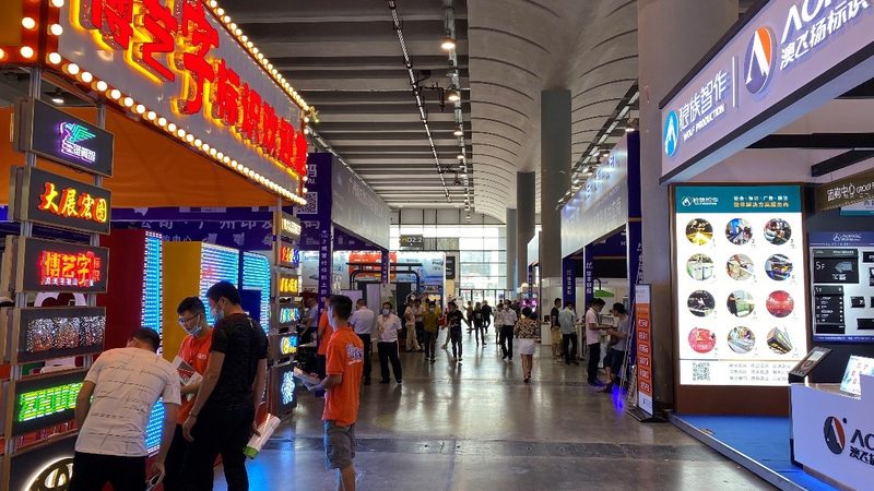 平面设计VS UI设计：揭秘两者之间的本质区别